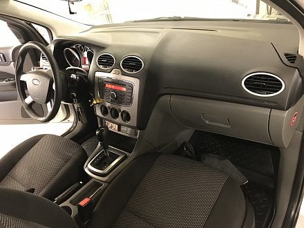 Ford Focus II седан в прокат на прокат в Краснодаре